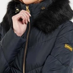 ΑΝΔΡΑΣ BARBOUR INTERNATIONAL ΜΠΟΥΦΑΝ East Moor Quilt Black -ΓΥΝΑΙΚΑ ΡΟΥΧΑ ΠΑΝΩΦΟΡΙΑ Εκπτώσεις 3510ABAIN3120003 Black 3