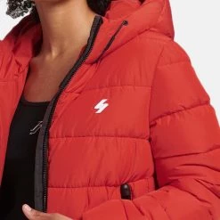 ΑΝΔΡΑΣ SUPERDRY D4 SDCD HOODED SPIRIT SPORTS PUFFER ΜΠΟΥΦΑΝ ΓΥΝΑΙΚΕΙΟ ValentineRed -ΓΥΝΑΙΚΑ ΡΟΥΧΑ ΠΑΝΩΦΟΡΙΑ Εκπτώσεις 3510ASUPE3120020 ValentineRed 3